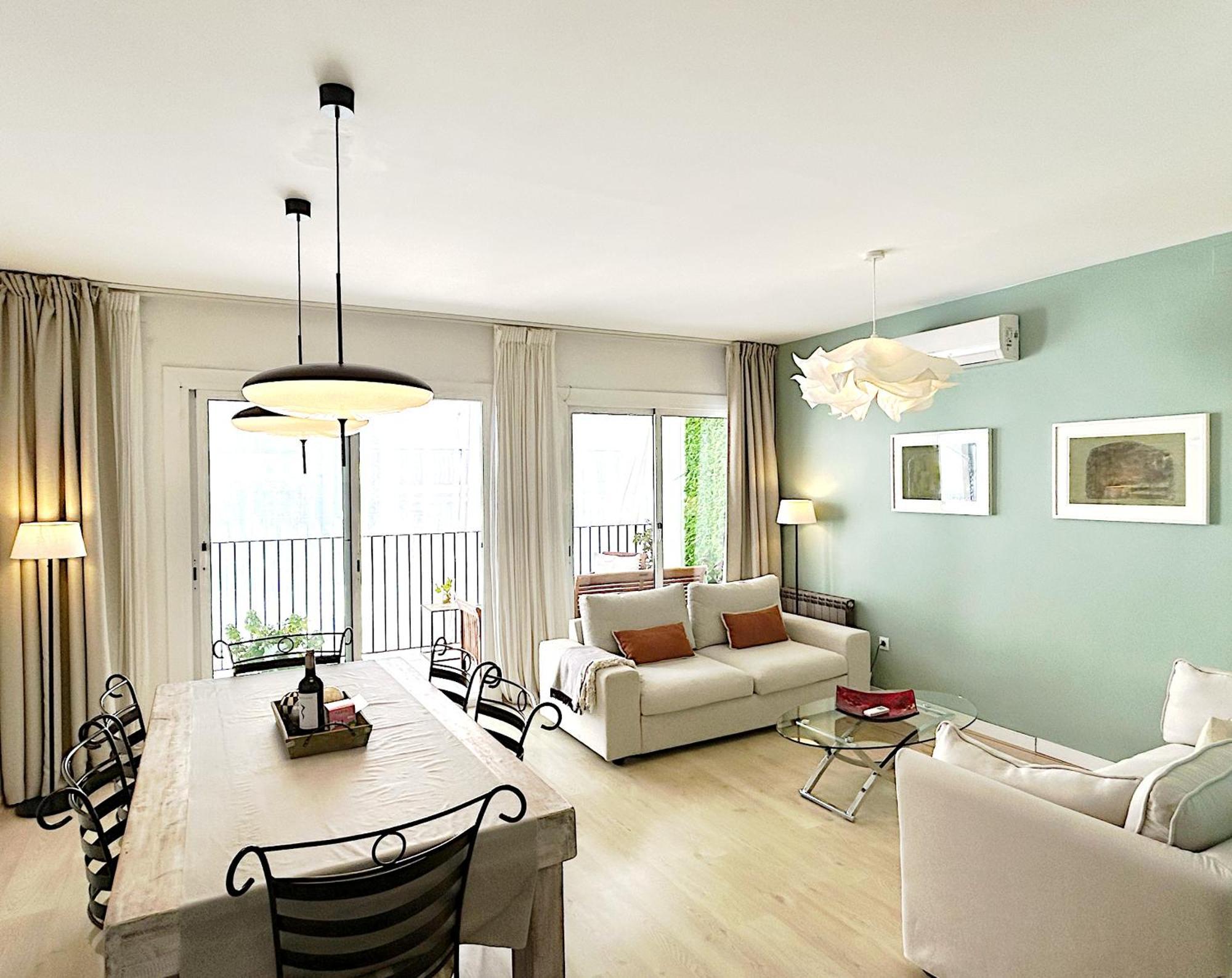 Abbott Apartment - 1 Min From The Beach - 100M2 - Sleeps 8 ซีเจส ภายนอก รูปภาพ