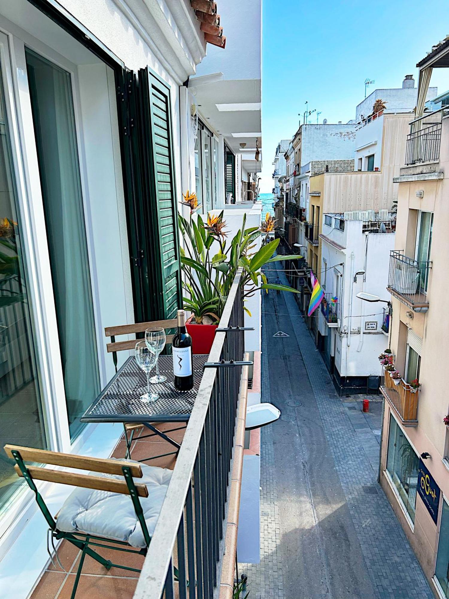 Abbott Apartment - 1 Min From The Beach - 100M2 - Sleeps 8 ซีเจส ภายนอก รูปภาพ