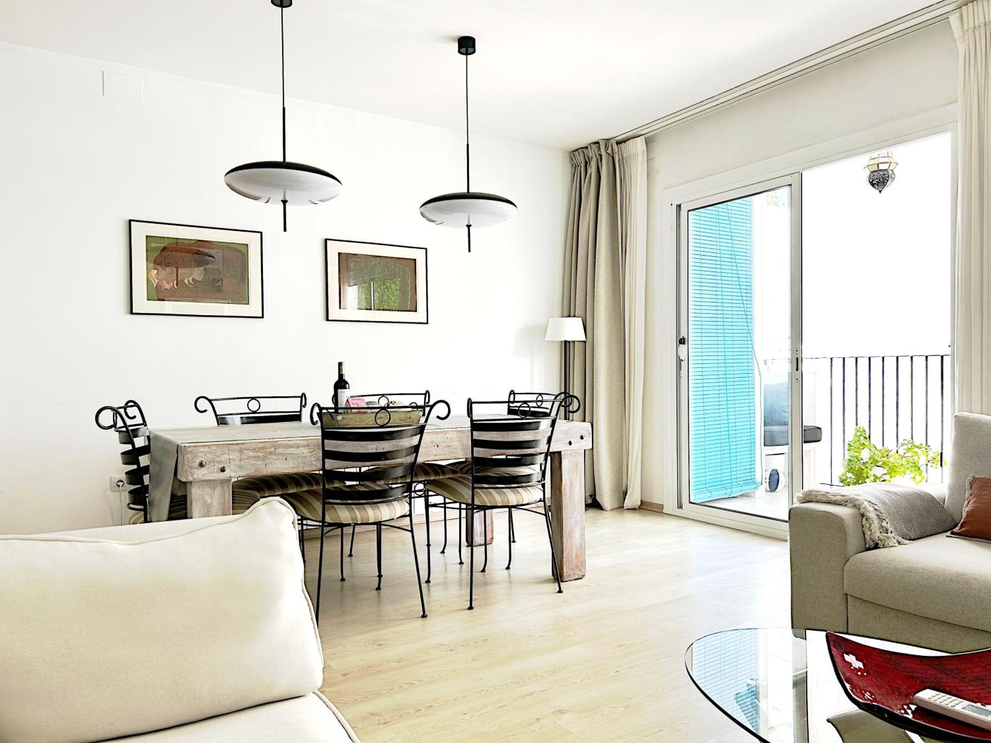 Abbott Apartment - 1 Min From The Beach - 100M2 - Sleeps 8 ซีเจส ภายนอก รูปภาพ