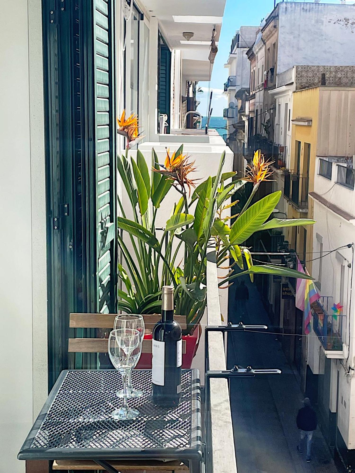 Abbott Apartment - 1 Min From The Beach - 100M2 - Sleeps 8 ซีเจส ภายนอก รูปภาพ