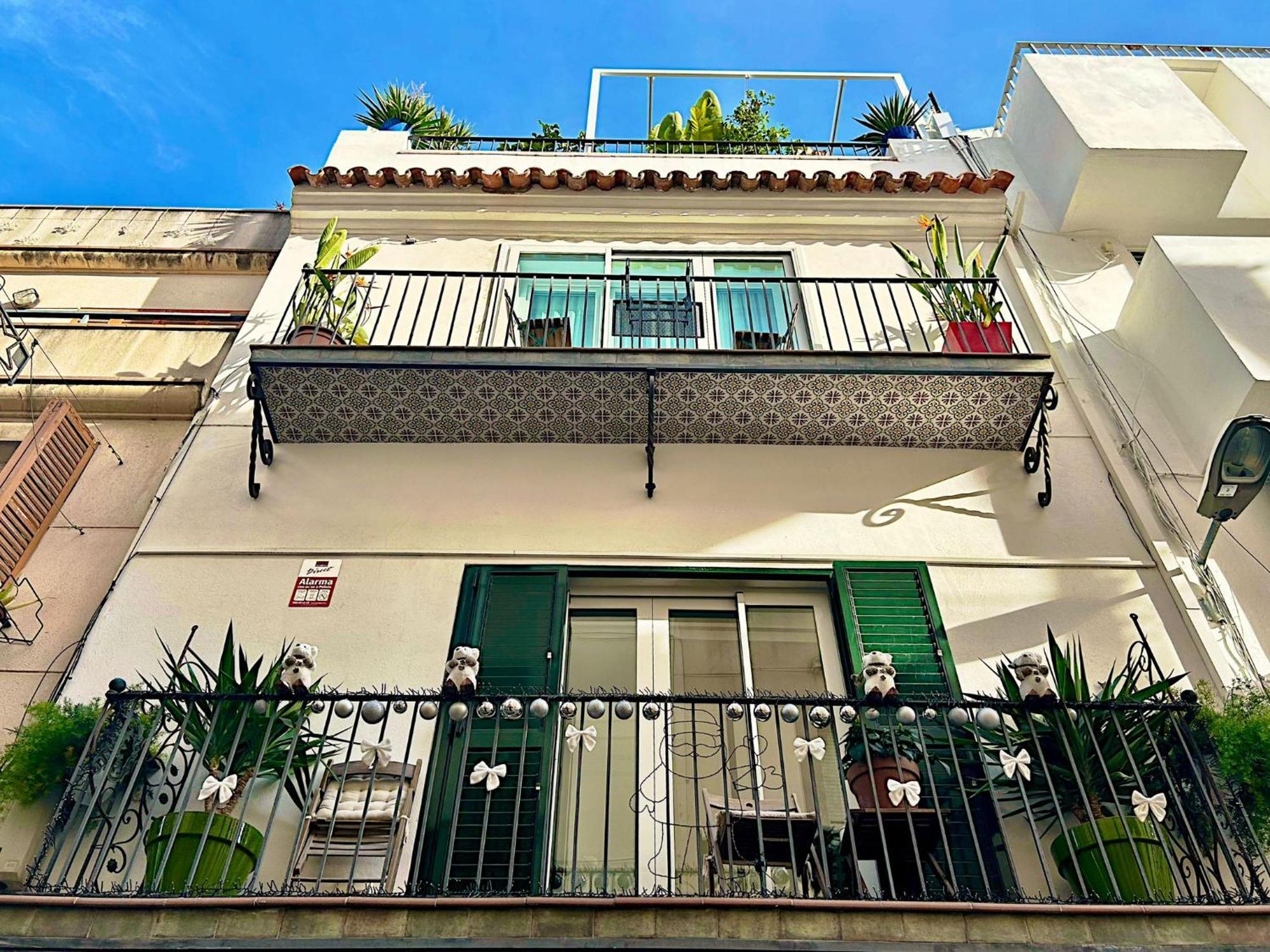 Abbott Apartment - 1 Min From The Beach - 100M2 - Sleeps 8 ซีเจส ภายนอก รูปภาพ