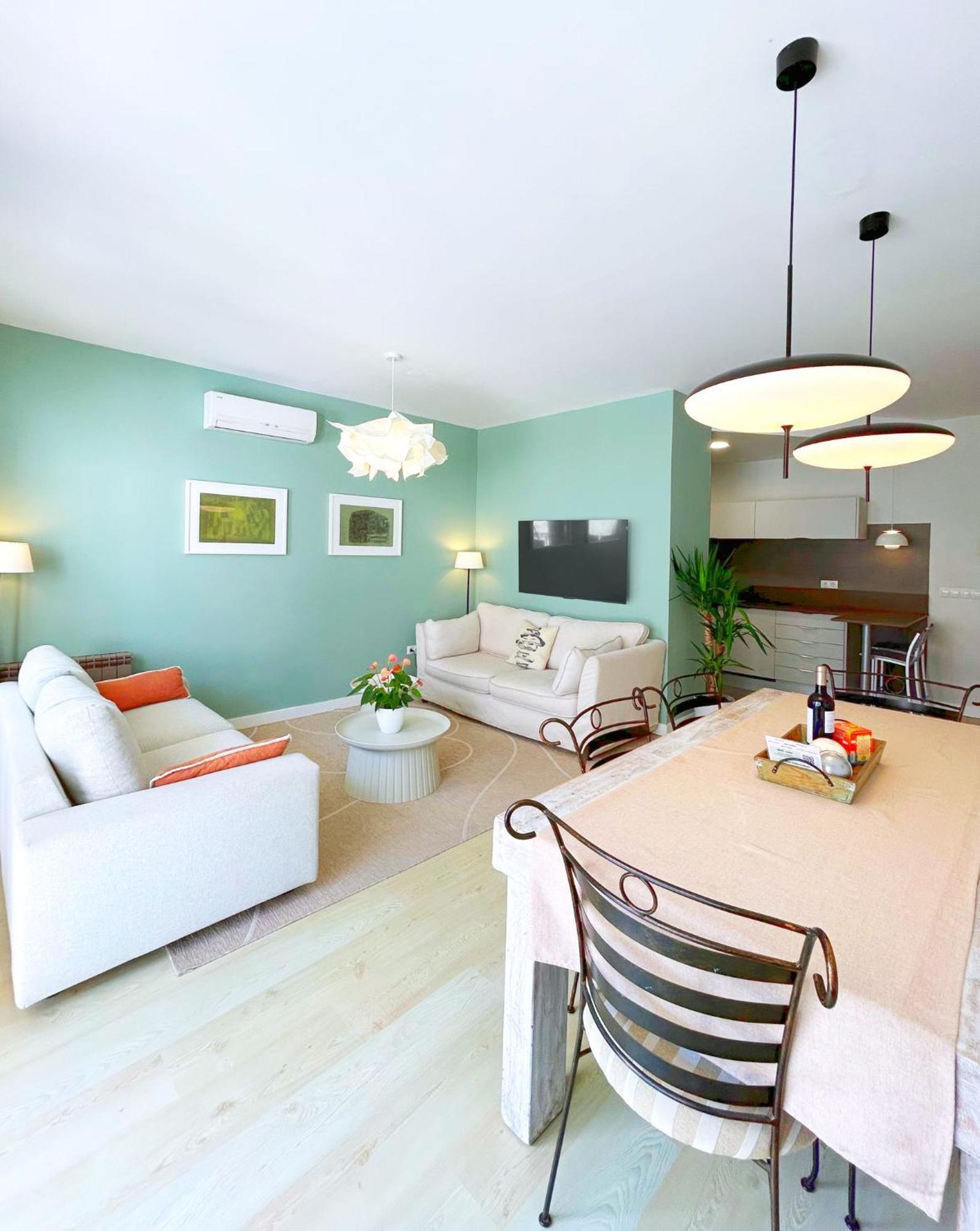 Abbott Apartment - 1 Min From The Beach - 100M2 - Sleeps 8 ซีเจส ภายนอก รูปภาพ